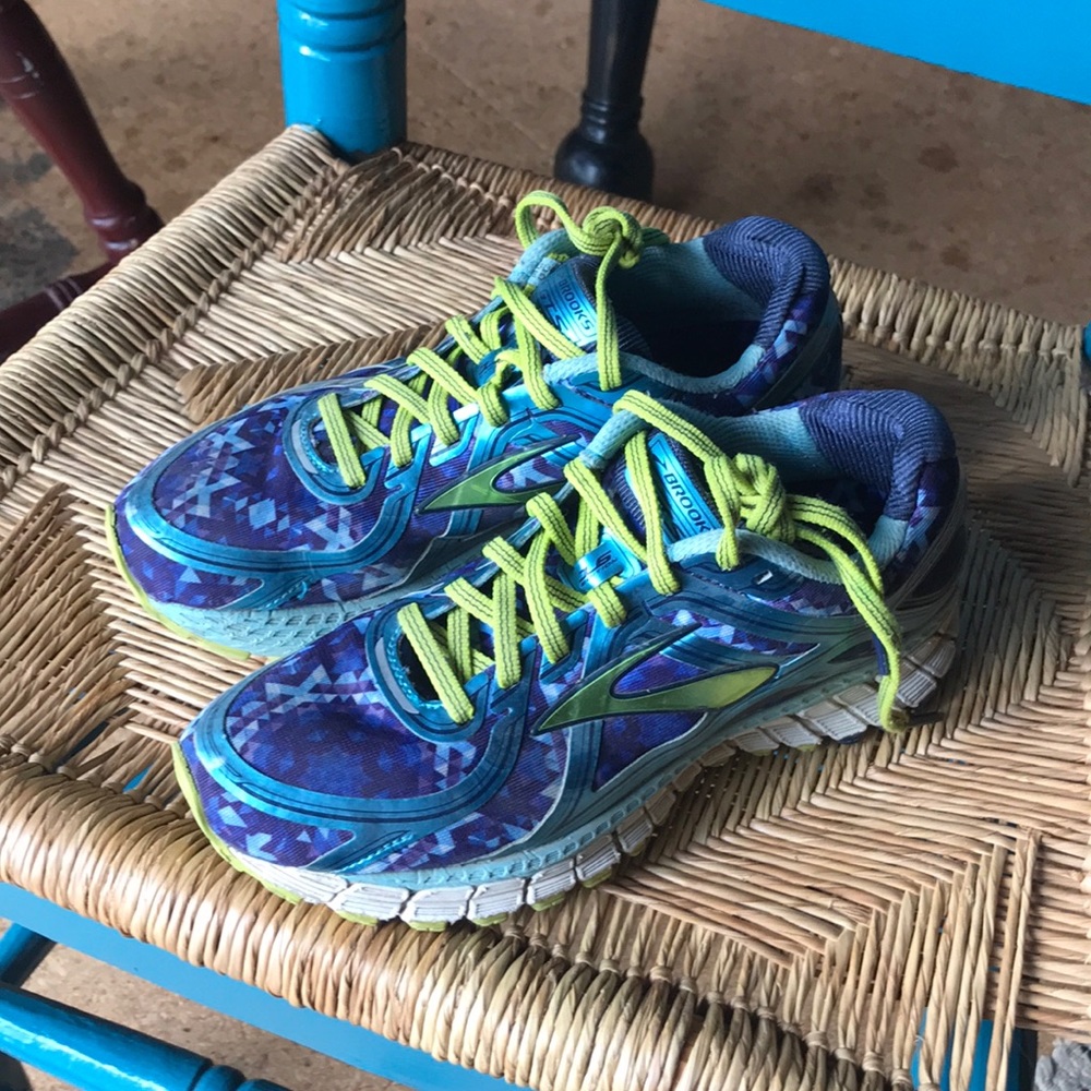 🌿Brooks - GTS Running Shoes 16 Edition Sz. 7.5